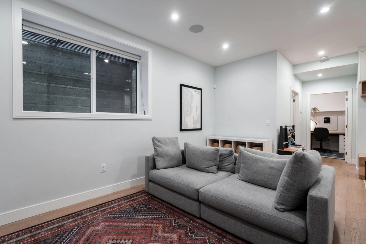 Staircase Photo of 3337 W 40th Avenue, Vancouver, BC