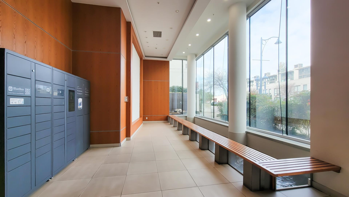 Family Room Photo of 915 7988 Ackroyd Road, Richmond, BC