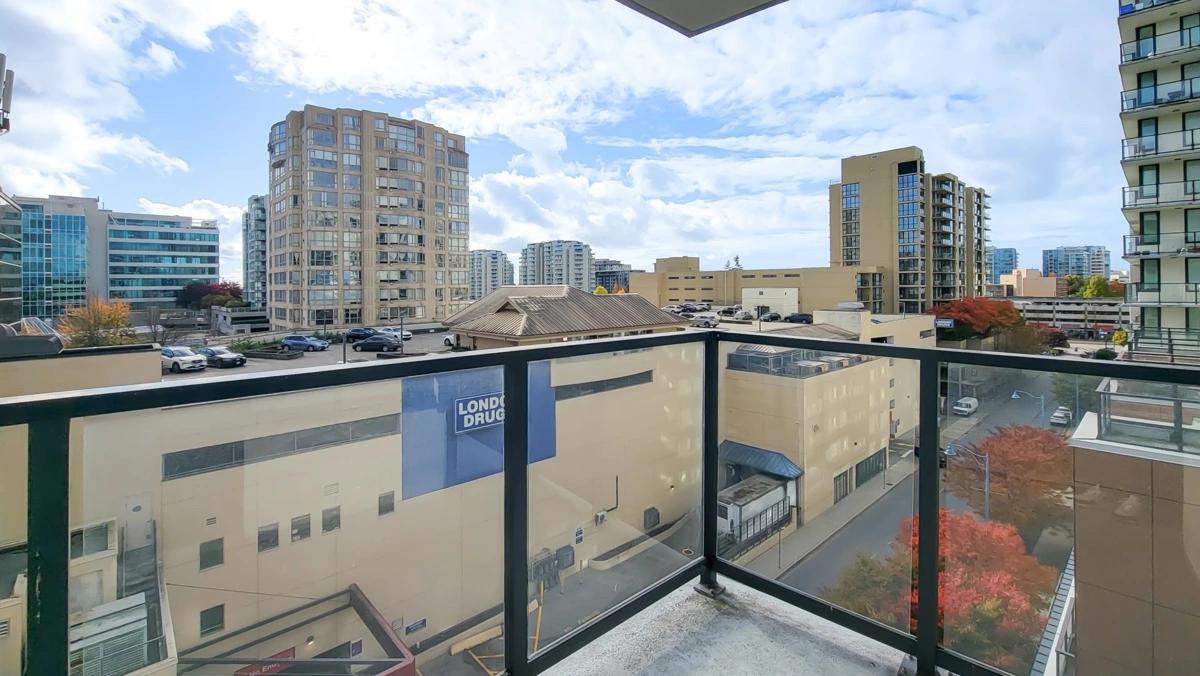 Laundry Room Photo of 915 7988 Ackroyd Road, Richmond, BC
