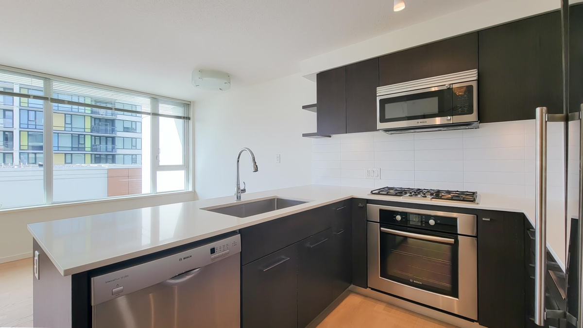 Walk-In Closet Photo of 915 7988 Ackroyd Road, Richmond, BC