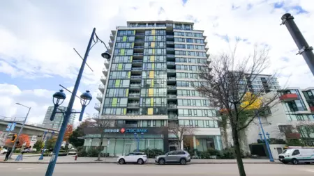 915 7988 Ackroyd Road, Richmond, BC, Richmond — Apartment/Condo for sale