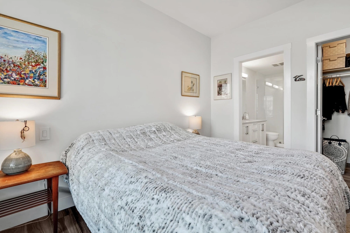 Entry Foyer Photo of 110 20356 72b Avenue, Langley, BC