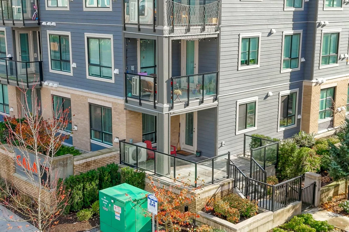Living Room Photo of 110 20356 72b Avenue, Langley, BC