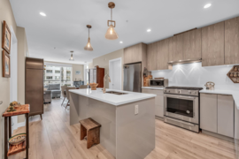 404 128 E 8th Street, North Vancouver, BC