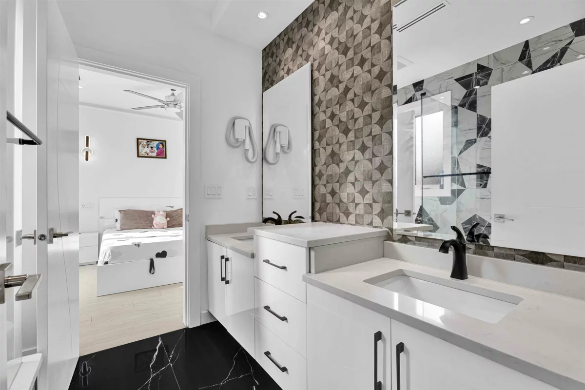 Front Yard Photo of 14714 111a Avenue, Surrey, BC