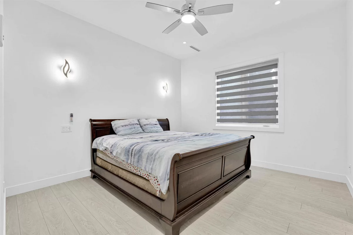 Laundry Room Photo of 14714 111a Avenue, Surrey, BC