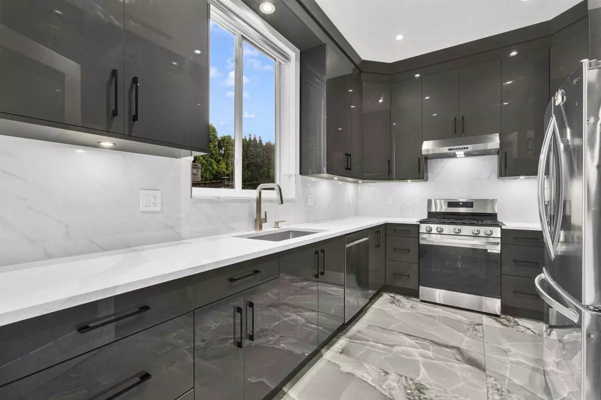 Loft / Bonus Room Photo of 14714 111a Avenue, Surrey, BC