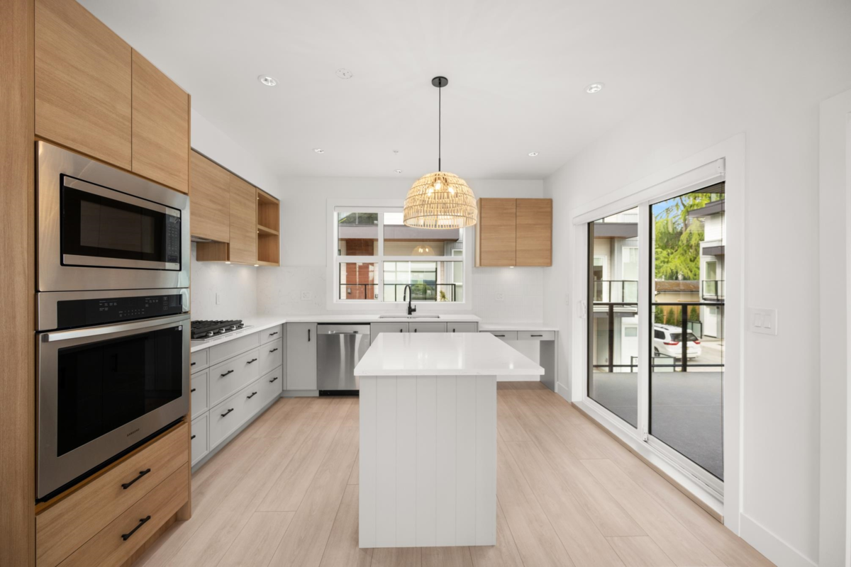Breakfast Nook Photo of 39 20335 70a Avenue, Langley, BC