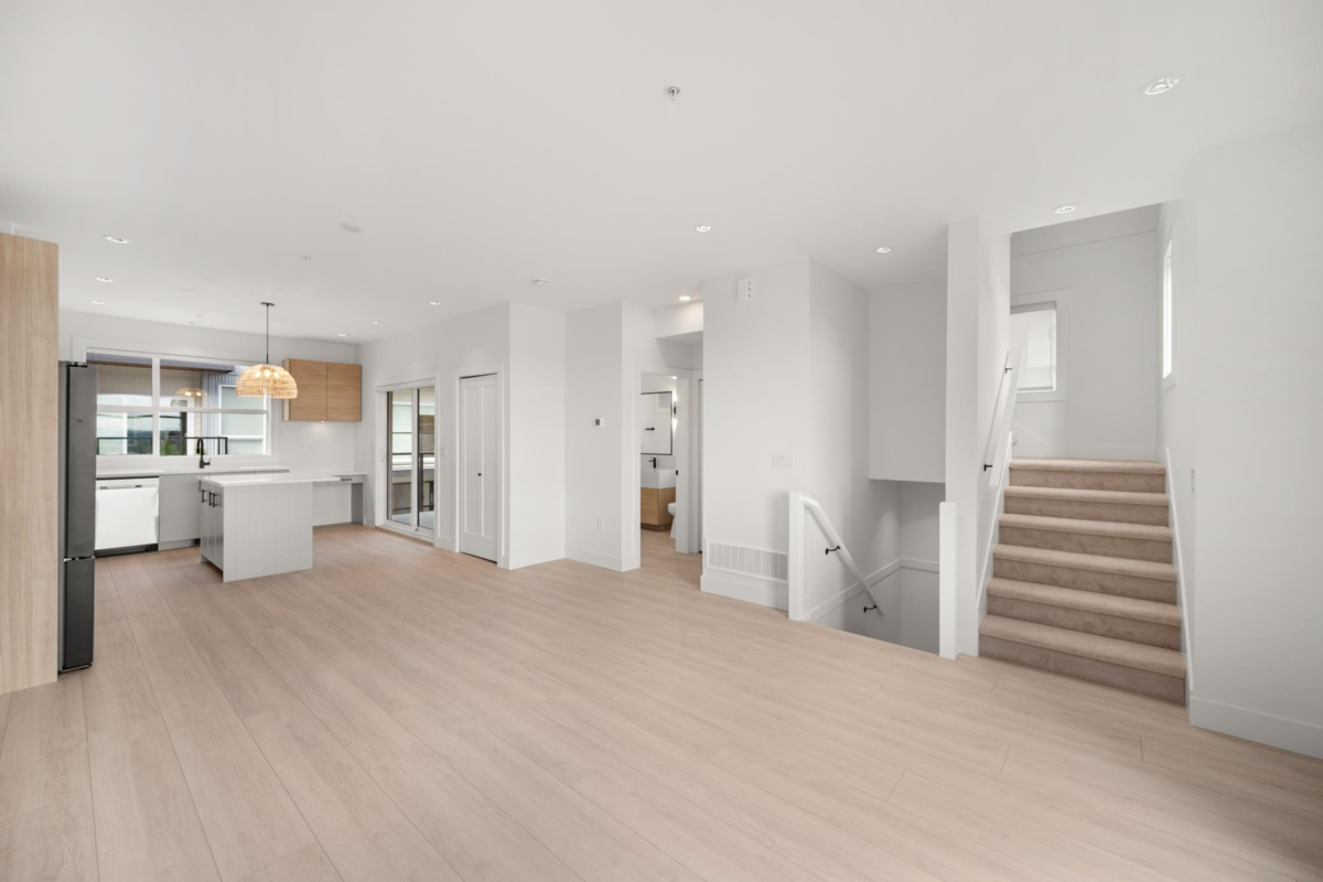 Living Room Photo of 39 20335 70a Avenue, Langley, BC