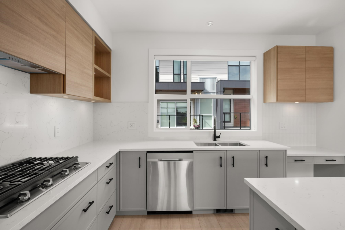 Primary Bathroom Photo of 39 20335 70a Avenue, Langley, BC