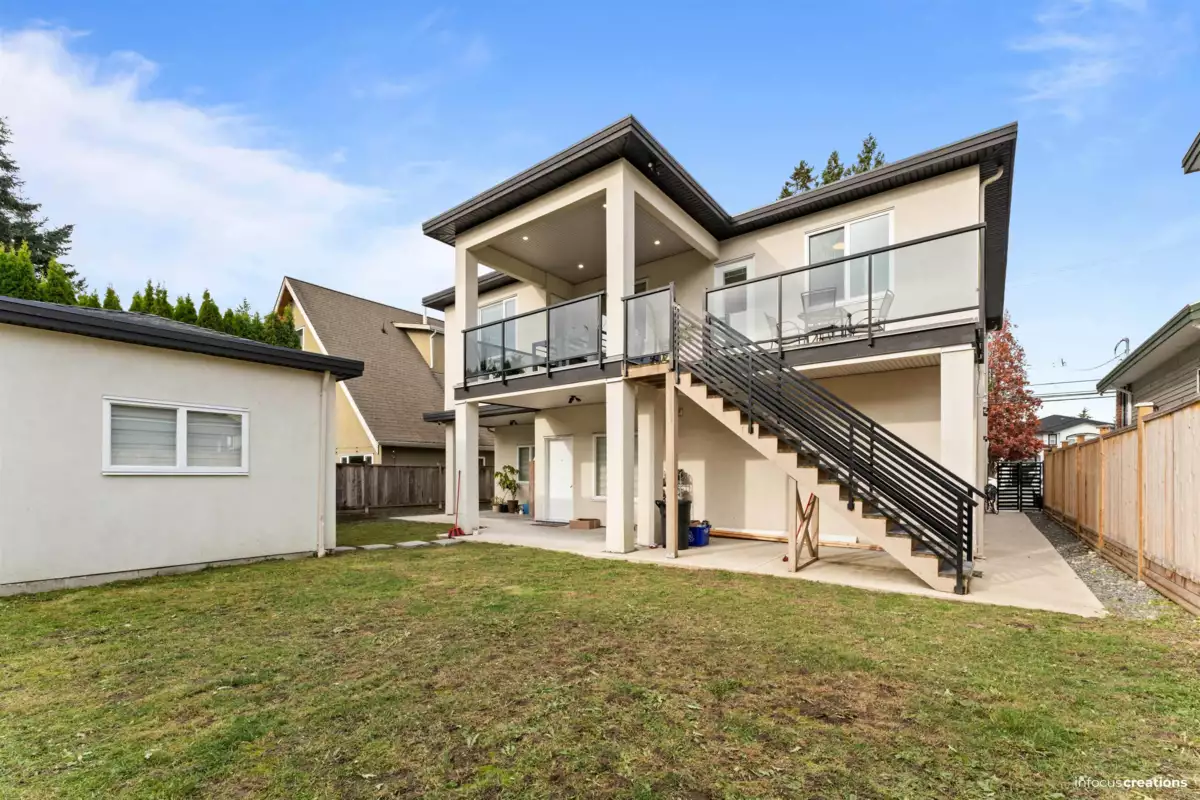 Hot Tub / Spa Photo of 11088 84 Avenue, Delta, BC