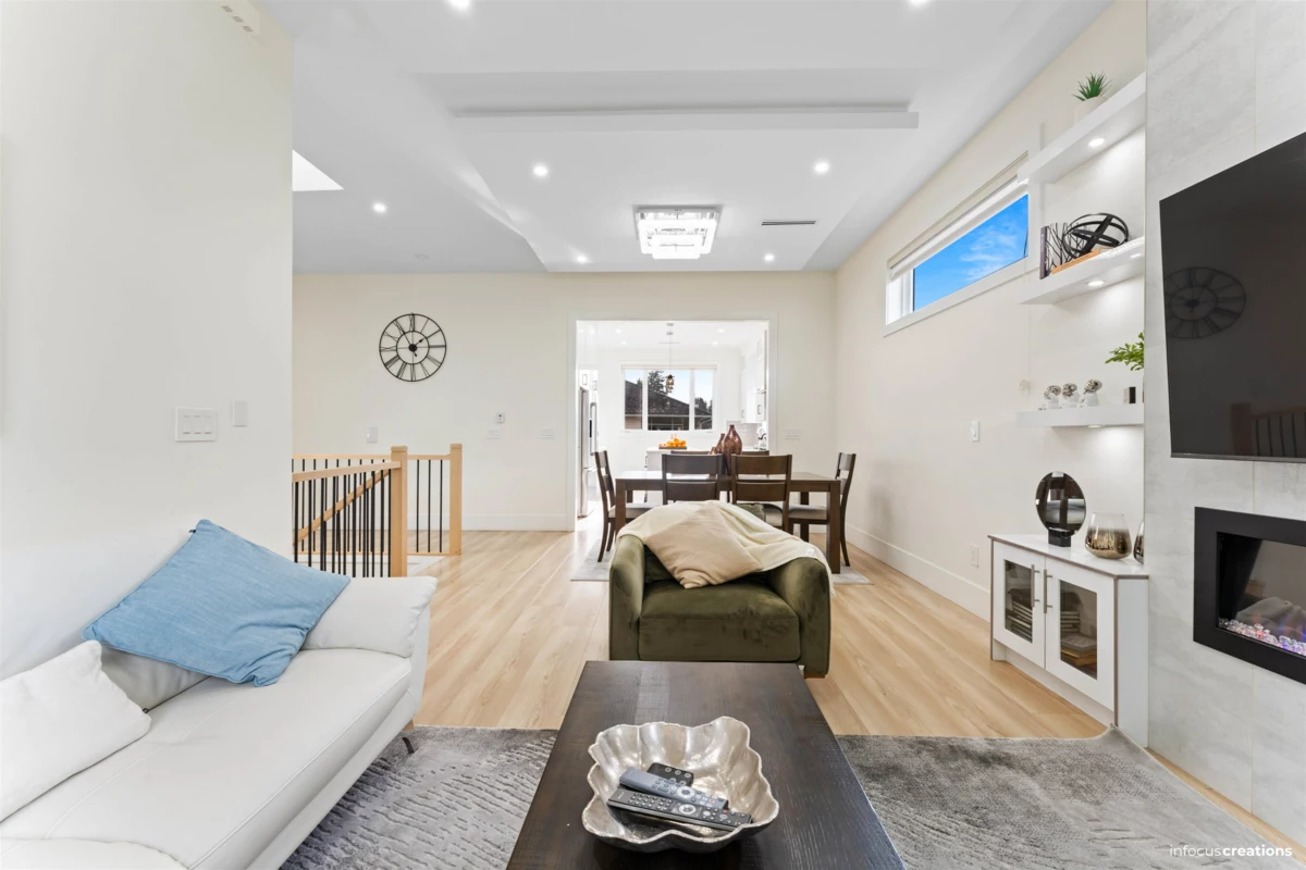 Kitchen Island Photo of 11088 84 Avenue, Delta, BC
