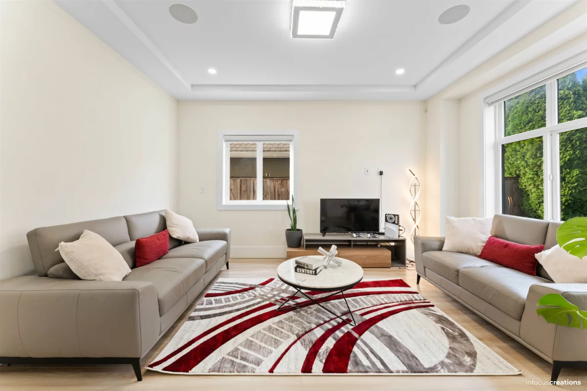 Living Room Photo of 11088 84 Avenue, Delta, BC