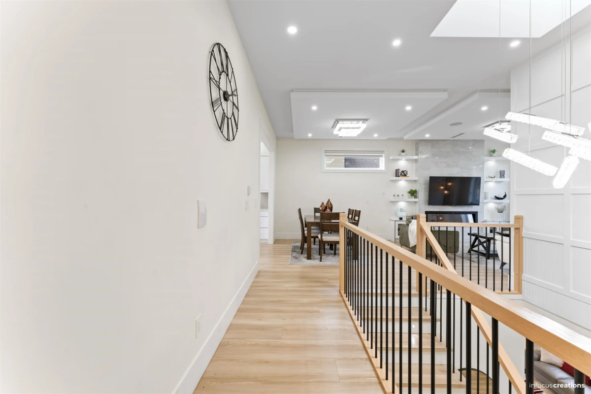 Mudroom Photo of 11088 84 Avenue, Delta, BC