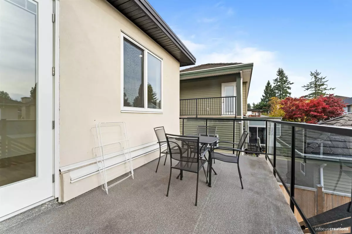 Swimming Pool Photo of 11088 84 Avenue, Delta, BC