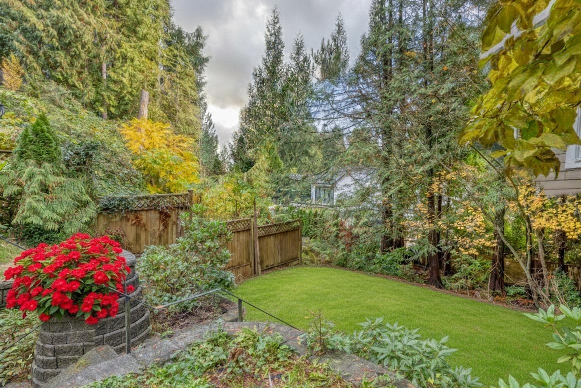 Backyard Photo of 1041 Prospect Avenue, North Vancouver, BC