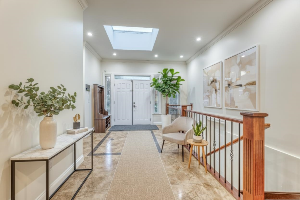 Living Room Photo of 1041 Prospect Avenue, North Vancouver, BC
