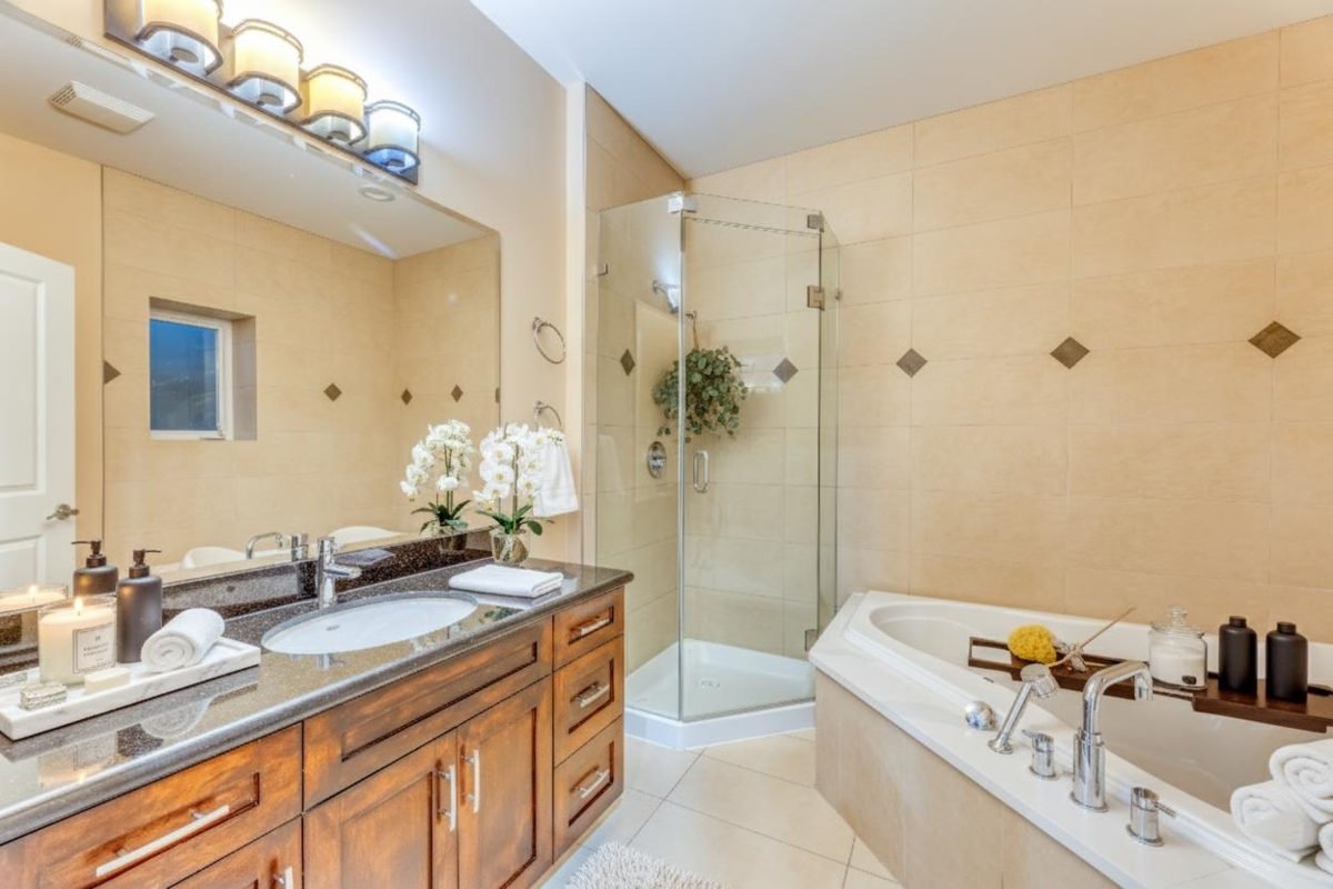 Powder Room Photo of 1041 Prospect Avenue, North Vancouver, BC