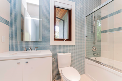 Hallway Photo of 3875 W 36th Avenue, Vancouver, BC