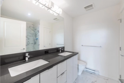 Laundry Room Photo of 411 15137 33 Avenue, Surrey, BC