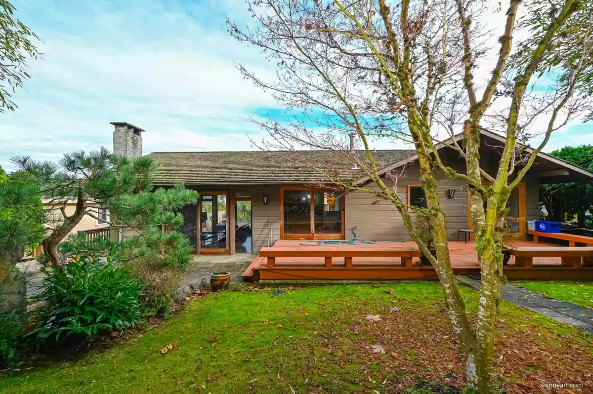 Backyard Photo of 4729 Paton Street, Vancouver, BC