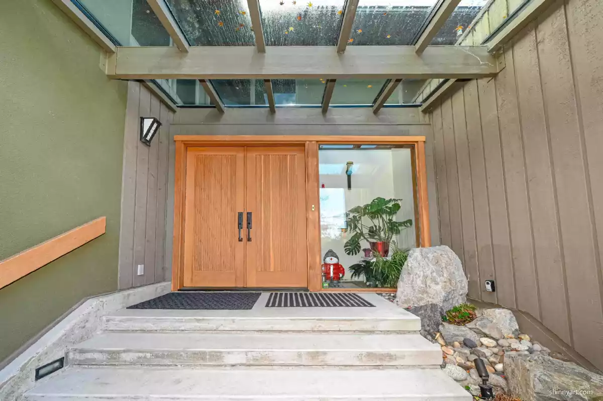 Breakfast Nook Photo of 4729 Paton Street, Vancouver, BC