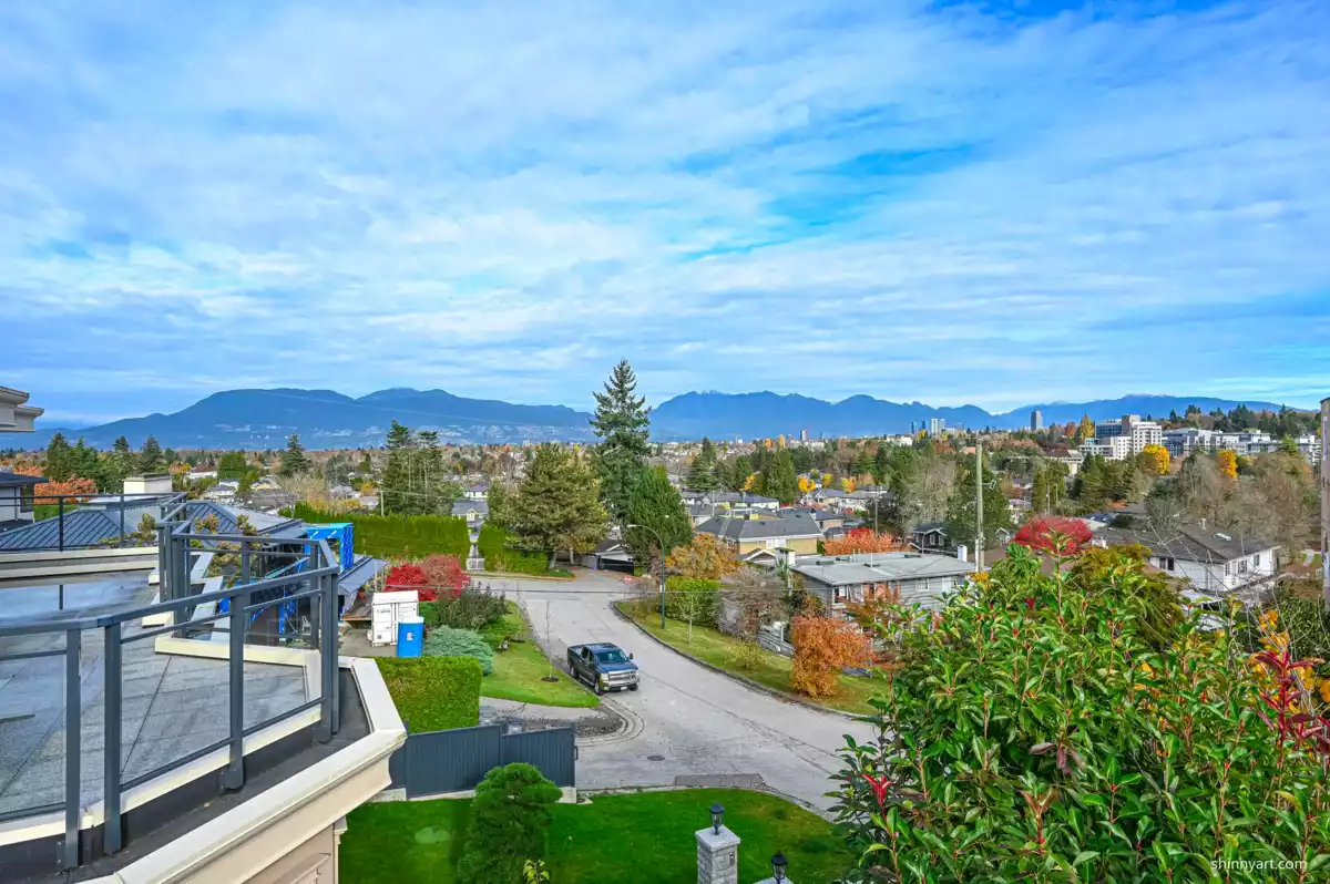 Family Room Photo of 4729 Paton Street, Vancouver, BC