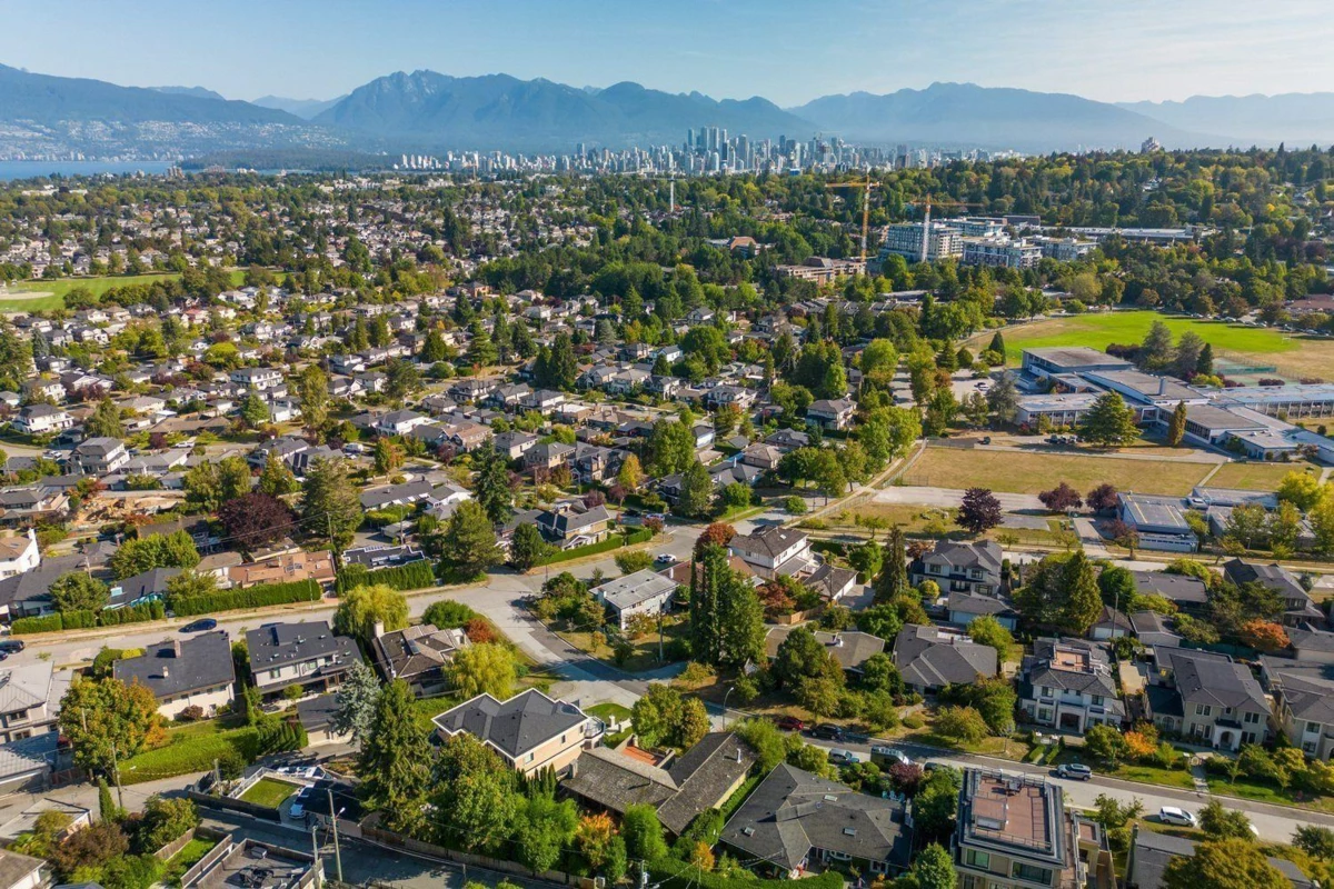 Kitchen Photo of 4729 Paton Street, Vancouver, BC