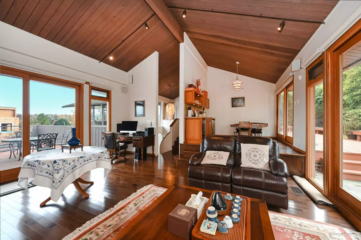 Powder Room Photo of 4729 Paton Street, Vancouver, BC