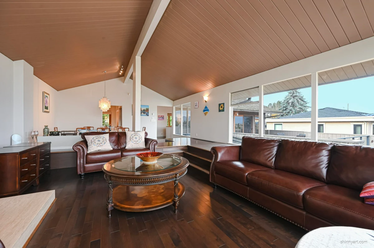 Walk-In Closet Photo of 4729 Paton Street, Vancouver, BC