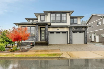 8379 Mctaggart Street, Mission, BC, Mission — Single Family Residence for sale