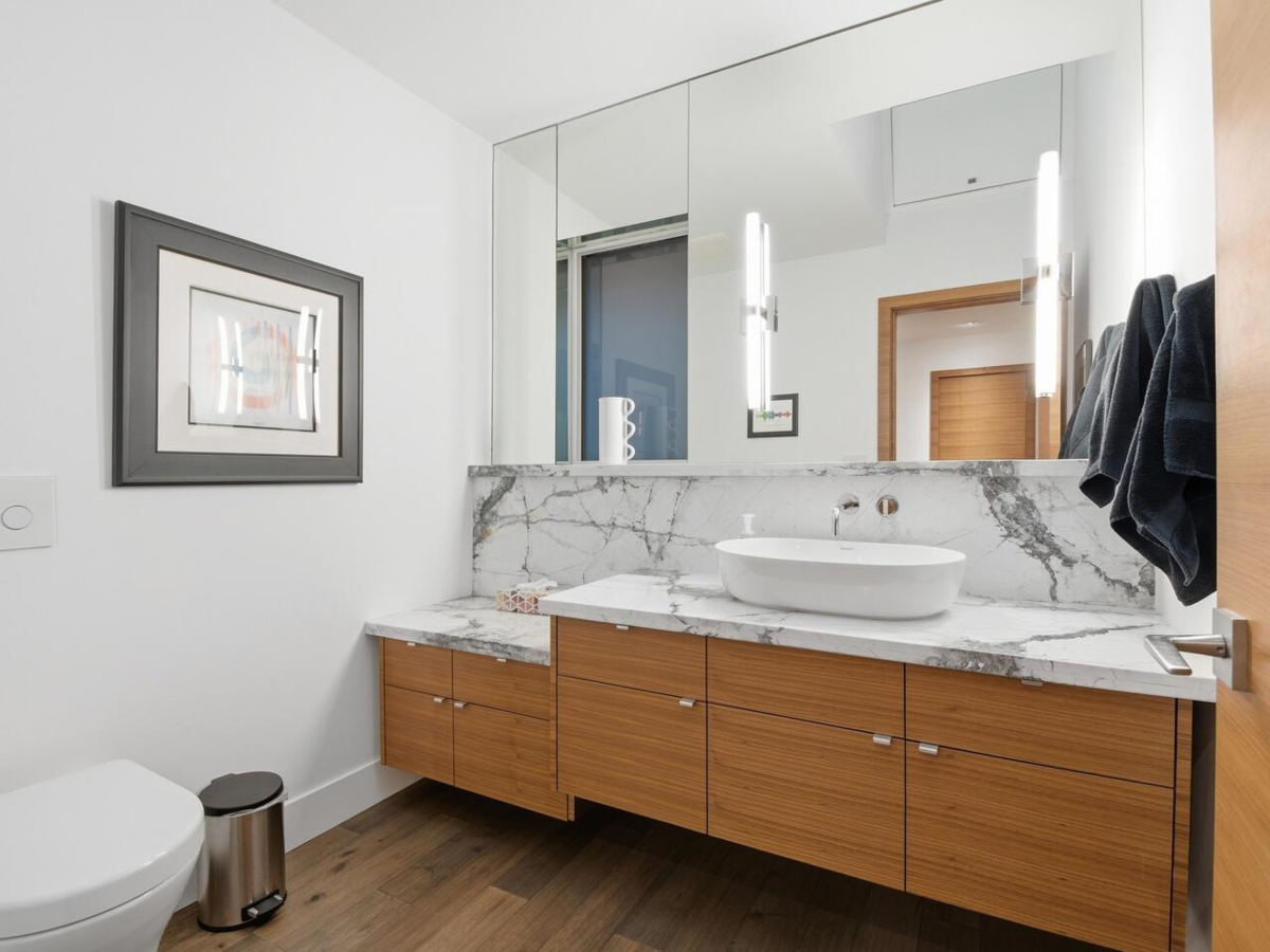 Breakfast Nook Photo of 1381 Chine Crescent, Coquitlam, BC