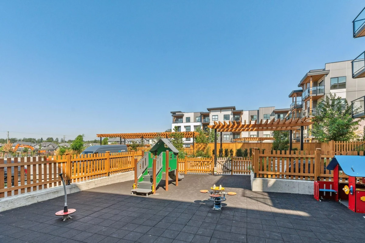 Powder Room Photo of 408 20286 72b Avenue, Langley, BC