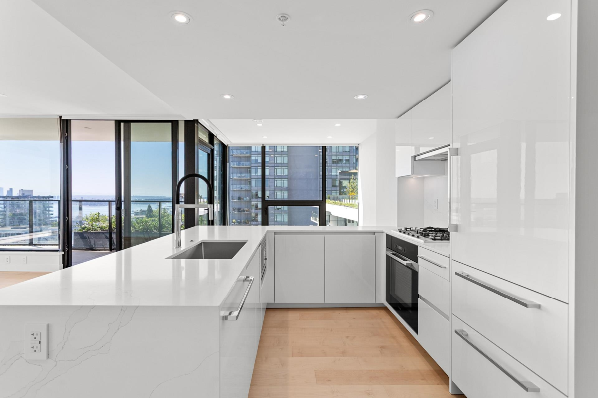 Basement Recreation Room Photo of 703 135 E 13th Street, North Vancouver, BC