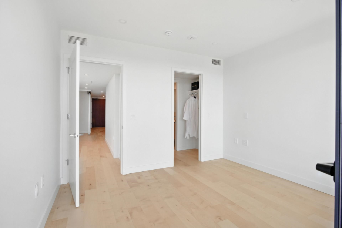 Entry Foyer Photo of 703 135 E 13th Street, North Vancouver, BC