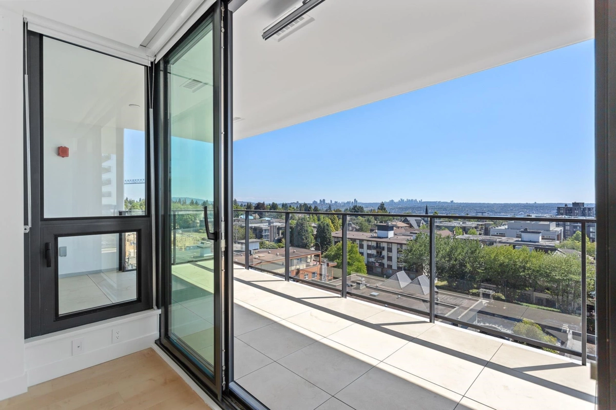 Kitchen Island Photo of 703 135 E 13th Street, North Vancouver, BC