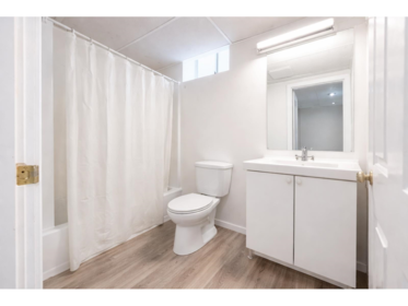 Laundry Room Photo of 31473 Crossley Court, Abbotsford, BC