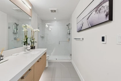 Laundry Room Photo of 501 14022 North Bluff Road, Surrey, BC
