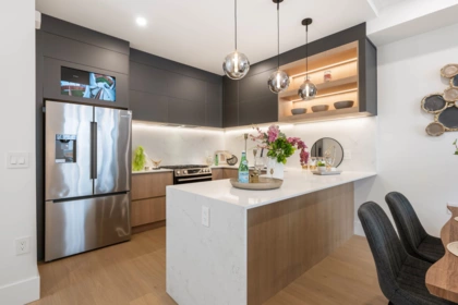 Guest Bathroom Photo of 3 3065 Charles Street, Vancouver, BC