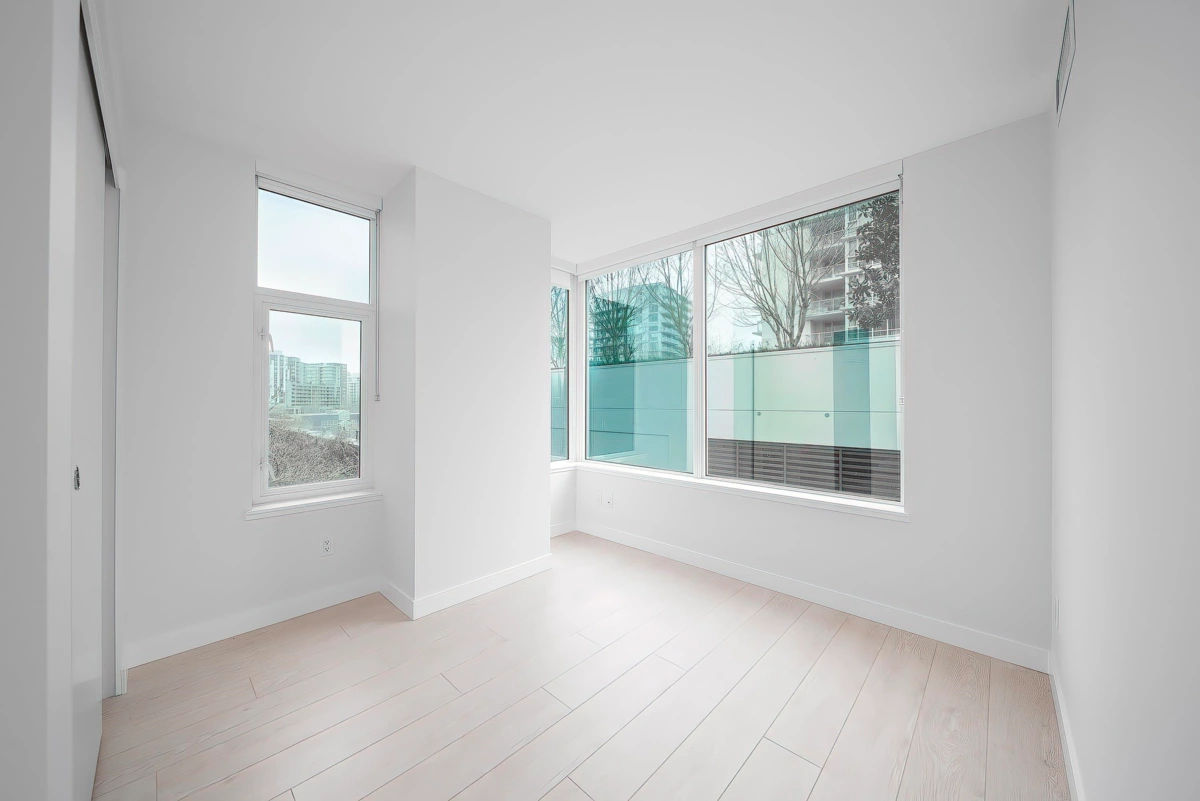 Walk-In Closet Photo of 512 6833 Buswell Street, Richmond, BC