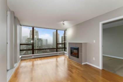 1704 4118 Dawson Street, Burnaby, BC, Burnaby — Apartment/Condo for sale