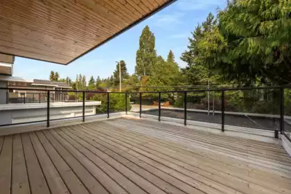 Backyard Photo of 13766 North Bluff Road, White Rock, BC