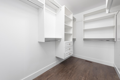 Laundry Room Photo of 13766 North Bluff Road, White Rock, BC