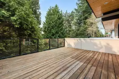 Mudroom Photo of 13766 North Bluff Road, White Rock, BC