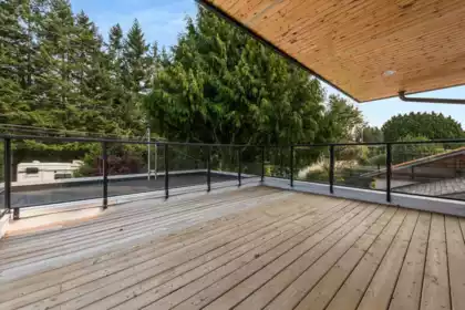 Outdoor Deck Photo of 13766 North Bluff Road, White Rock, BC