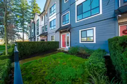 Outdoor Patio Photo of 2 16760 25 Avenue, Surrey, BC
