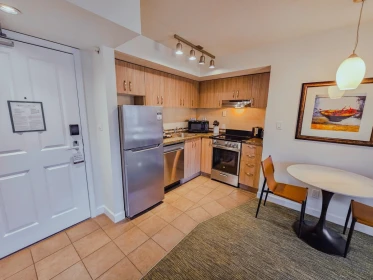 Kitchen Photo of 407 40900 Tantalus Road, Squamish, BC