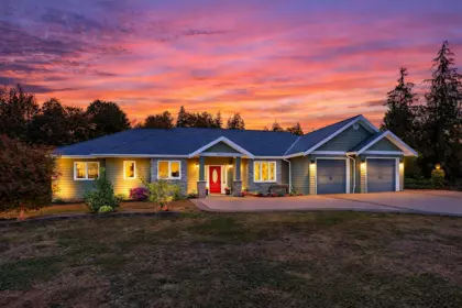 31559 Kenney Avenue, Mission, BC, Mission BC — 3 bed single family residence for sale