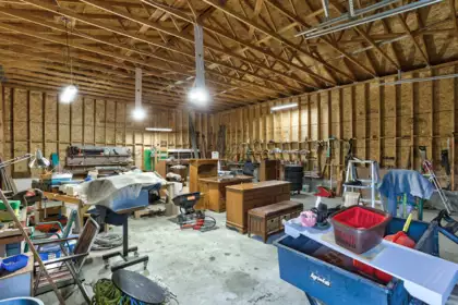 Garage Interior Photo of 31559 Kenney Avenue, Mission, BC
