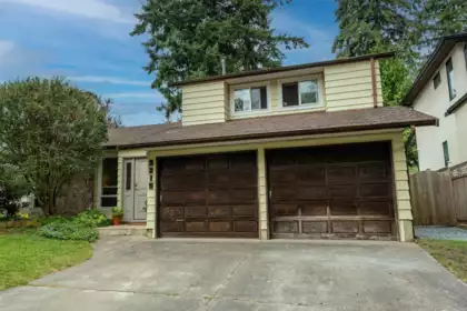 Family Room Photo of 2215 153a Street, Surrey, BC